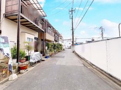 完成済モデルルームへのご案内や
その他気になる物件も合わせてご紹介いたします♪
お気軽にお問い合わせください。