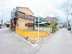 屋上ルーフバルコニー付きの3LDK♪
各居室も使いやすいサイズです。