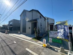 閑静な住宅地に立地しており、朝も昼も穏やかで静かな住環境です。
物件ご案内の際は、周辺環境も一緒にご案内いたします！
ご案内予約は、赤色の「見学予約」ボタンから最短２分でできます♪