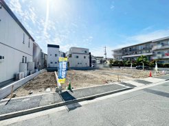 周りに高い建物が無く、陽当りとっても良好！
おひさまの光をたっぷり受けることのできる環境です♪
物件現地ご案内の際は、周辺環境もご案内いたします！
◆0120-1919-80◆