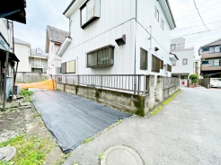 モデルルームへのご案内可能です！
実際に完成した建物を見ておくことで、暮らしのイメージがグッと深まります♪
当社スタッフ運転の車でのご案内ですので、雨の日でもお気軽にお問い合わせ下さい！
