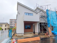 草加市氷川町