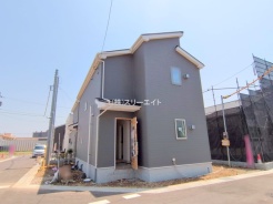 草加市苗塚町