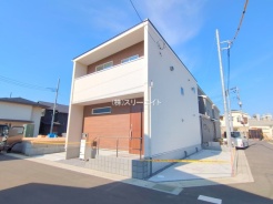 草加市苗塚町