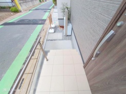 三郷市彦沢１丁目