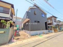 草加市苗塚町
