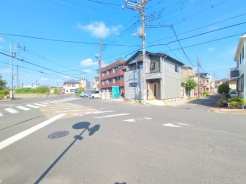 草加市青柳２丁目