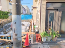 足立区本木南町