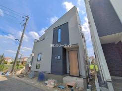 草加市新里町