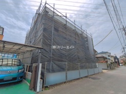 草加市新里町