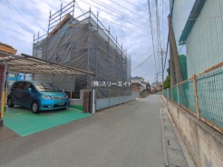 草加市新里町