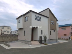 草加市新善町