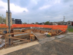 草加市新里町