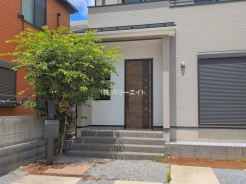 草加市氷川町