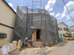 草加市新里町