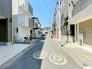 前面道路は4ｍ！
さらに南道路で日当たりも良好♪
周辺は閑静な住宅街で、1本入った部分に物件がありますのでとても静かです。