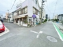 閑静な住宅地に立地しており、昼も夜も静かでのんびりとした雰囲気の環境です♪
載せきれなかった室内写真は、当社ＨＰにて公開中です！
是非ご覧ください♪
◆0120-1919-80◆
