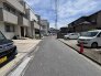 《前面道路》
人通りや車の通りが少ないので駐車がしやすいです！
