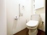 トイレにまで収納スペースが付いています♪
お掃除用品やサニタリー用品を隠してしまっておけるので、急な来客時も安心です。
◆0120-1919-80◆