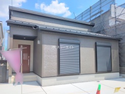 草加市苗塚町