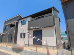 草加市苗塚町