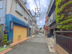 足立区本木南町