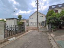 草加市新里町