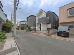 草加市小山2丁目